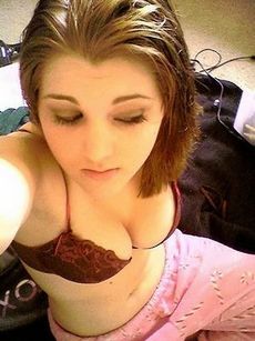 Amateur and very sexy emo pictures.