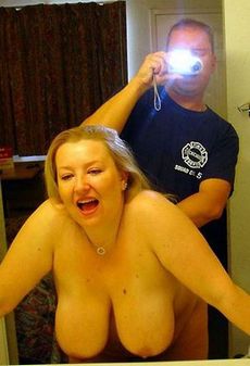 Awesome fat girlfriends like being watched by real